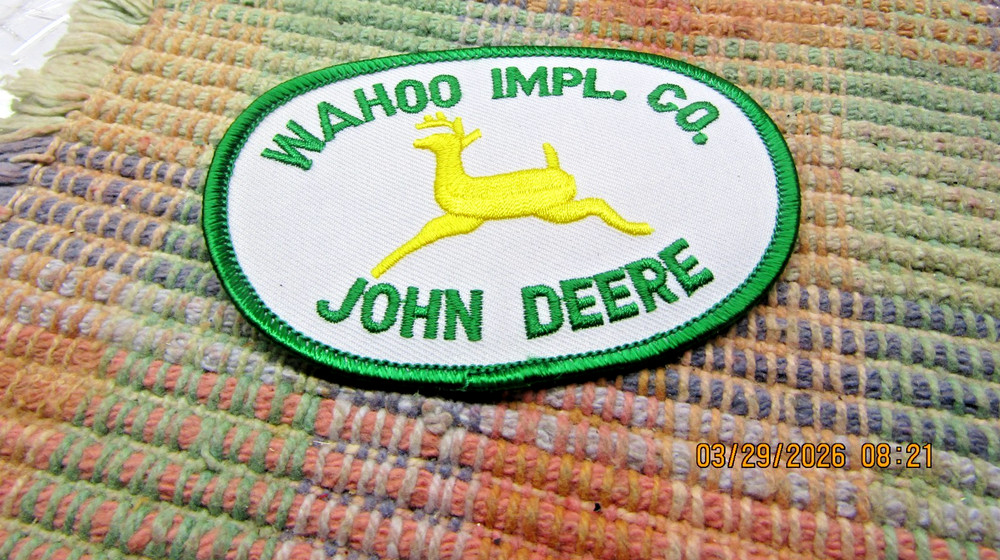 VINTAGE ADV WAHOO JOHN DEERE IMPLEMENT COMPANY UNUSED PATCH !!
