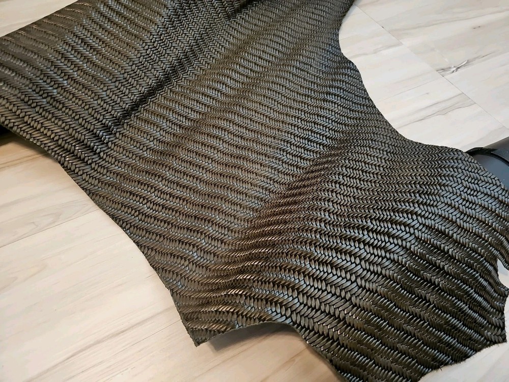 3-4oz OLIVE GREEN BASKET WOVEN EMBOSSED LEATHER HIDE SIDE SHEET,PANEL MEDIUM