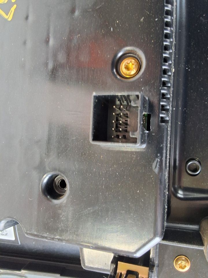 2014-2017 Chevy Silverado 1500 Radio Display and Control Panel 4.2" Opt IO3