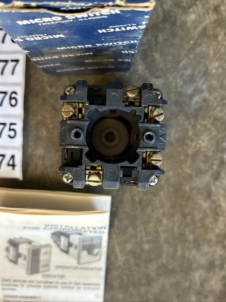 Honeywell Micro Switch 908AAA01 120V NIB