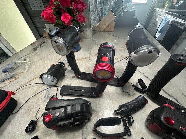 Sea Life Dc 2000 cameras and accessories