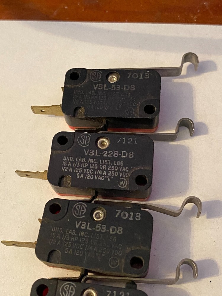 Honeywell micro switch lot SEE PICS (BS-880)