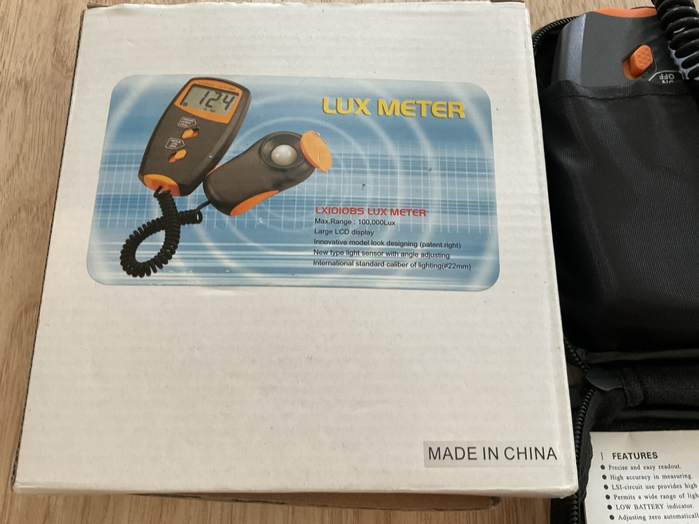 Digital Lux Light Meter LX1010BS-Mastech Luxmeter With Protective Case