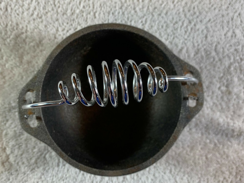 Miniature Benjamin & Medwin Cast Iron #2 Cauldron Kettle Pot w/ Handle Neat!