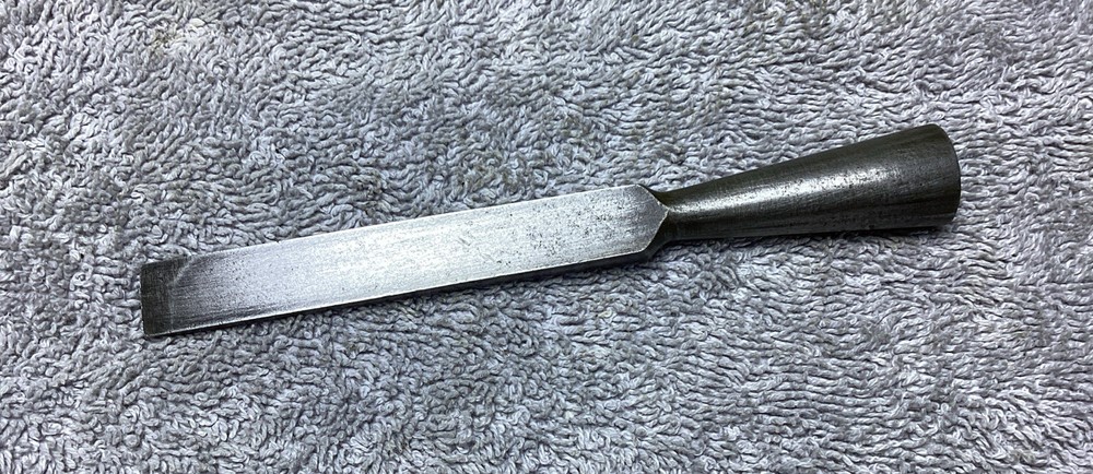VTG. FULTON 1/2” BEVELED EDGE SOCKET CHISEL