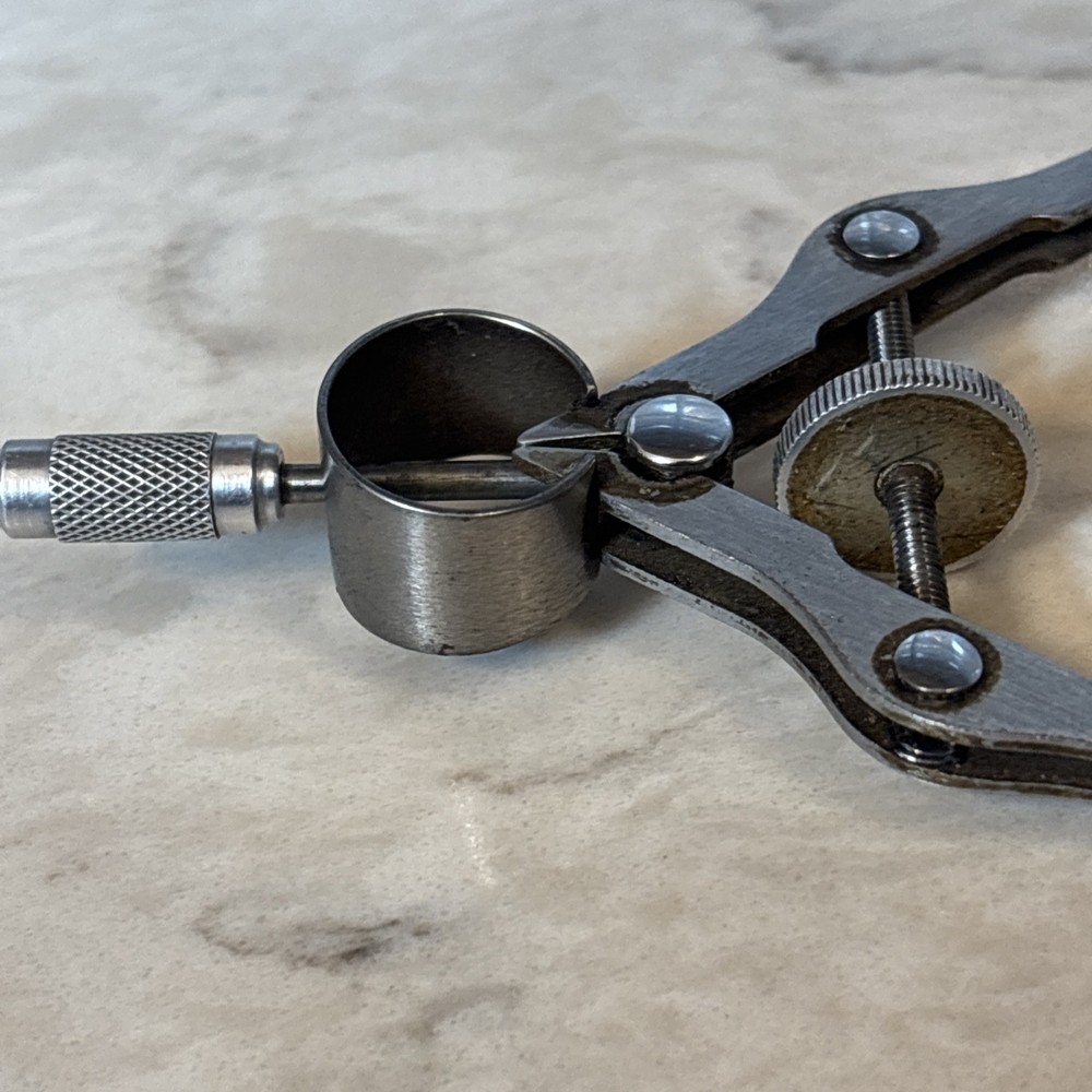 Vintage Vemco Pasadena Yellow Dot Drafting Compass Small 4-3/4"