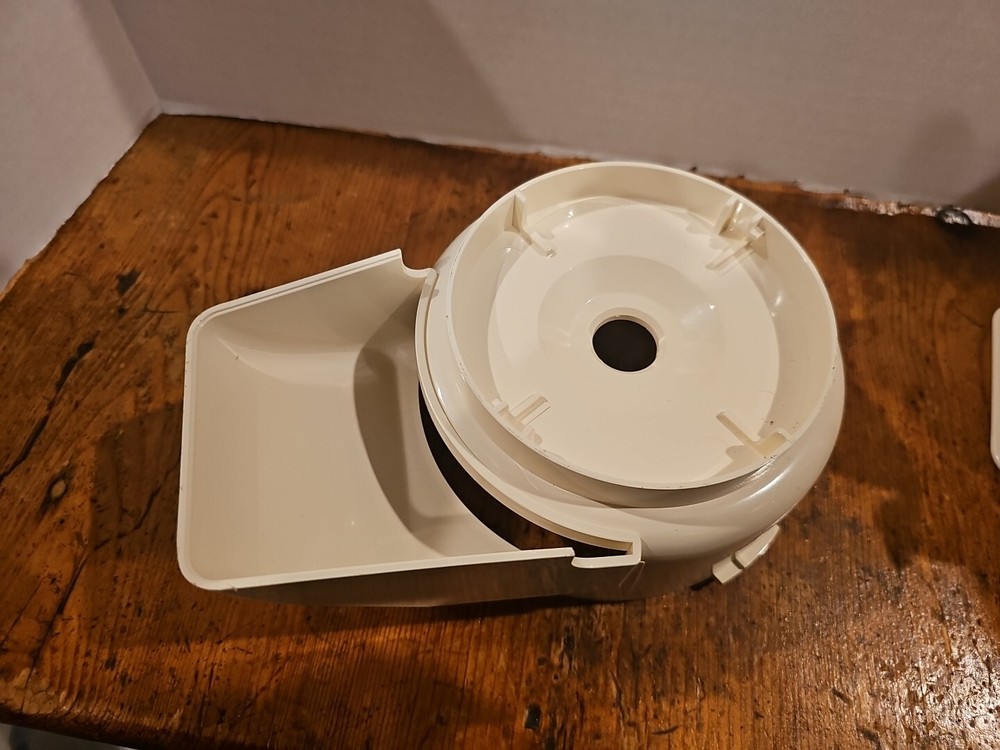 Sunbeam Model 14081 Oskar Food Processor Replacement Part Lid, chute & Pusher