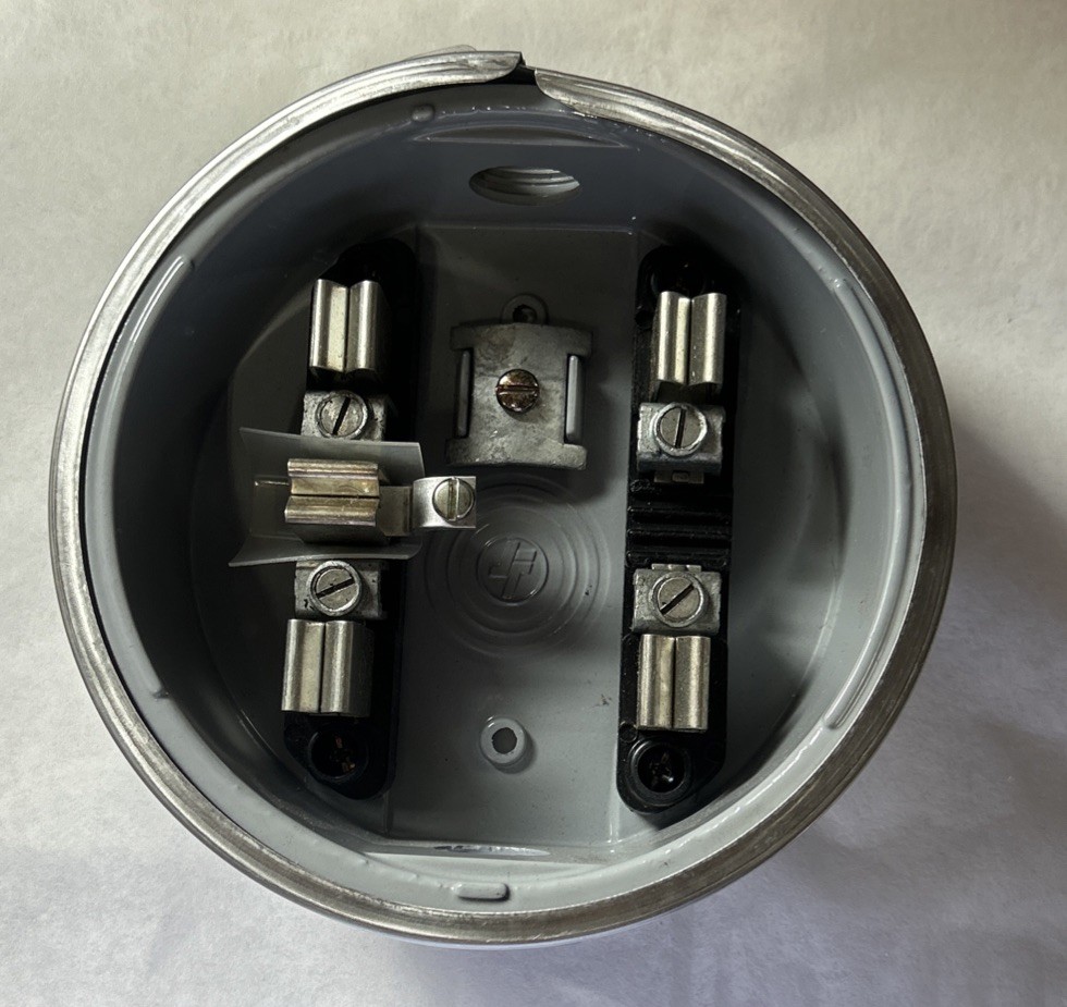 New Standard residential 100 amp meter socket KIT