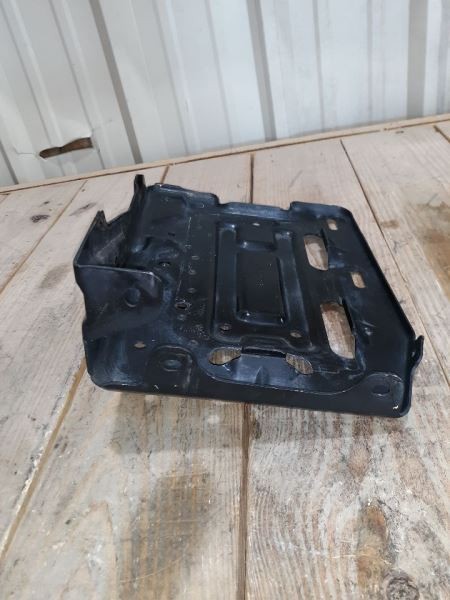 14-19 SILVERADO 1500 MAIN BATTERY TRAY