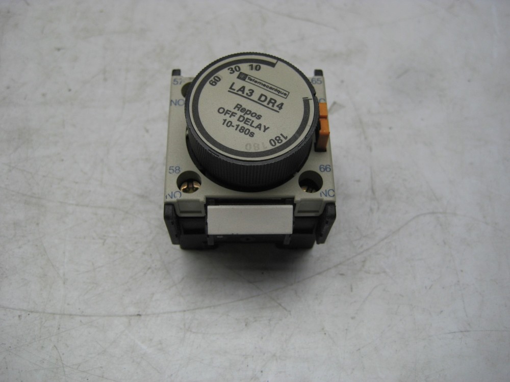 TELEMECANIQUE LA3DR4 TIMER MODULE NSNP
