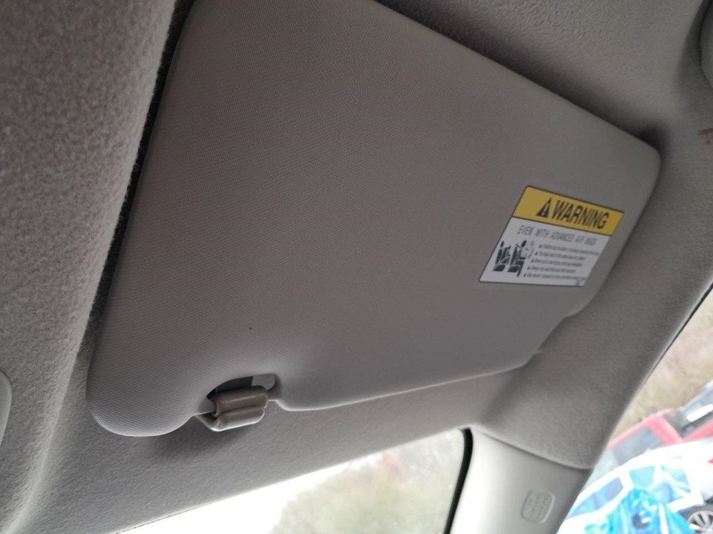 FIT 2016 Glove Box 4889536