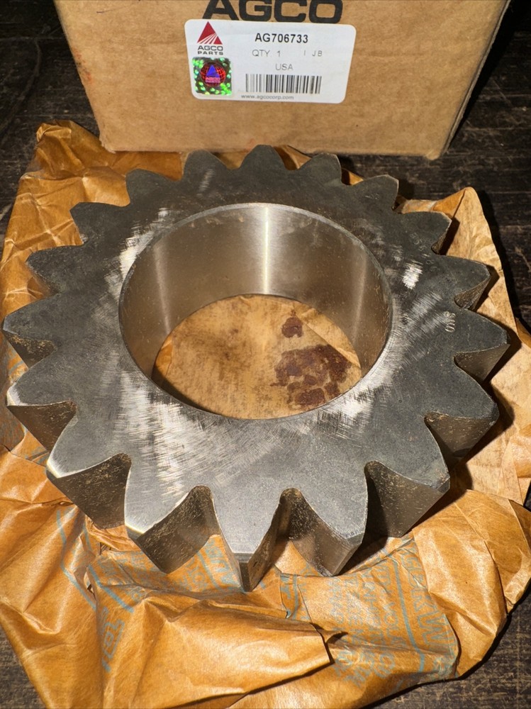 NOS OEM AGCO AG706733 Gear