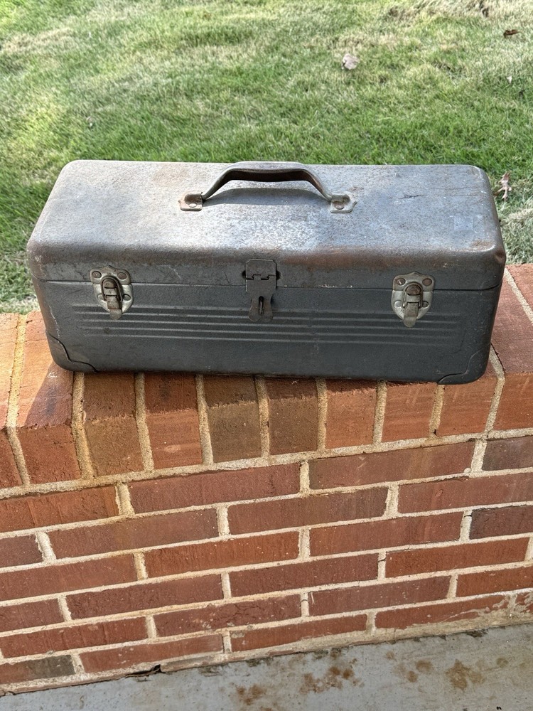 Vintage Metal Toolbox Possibly Craftsman