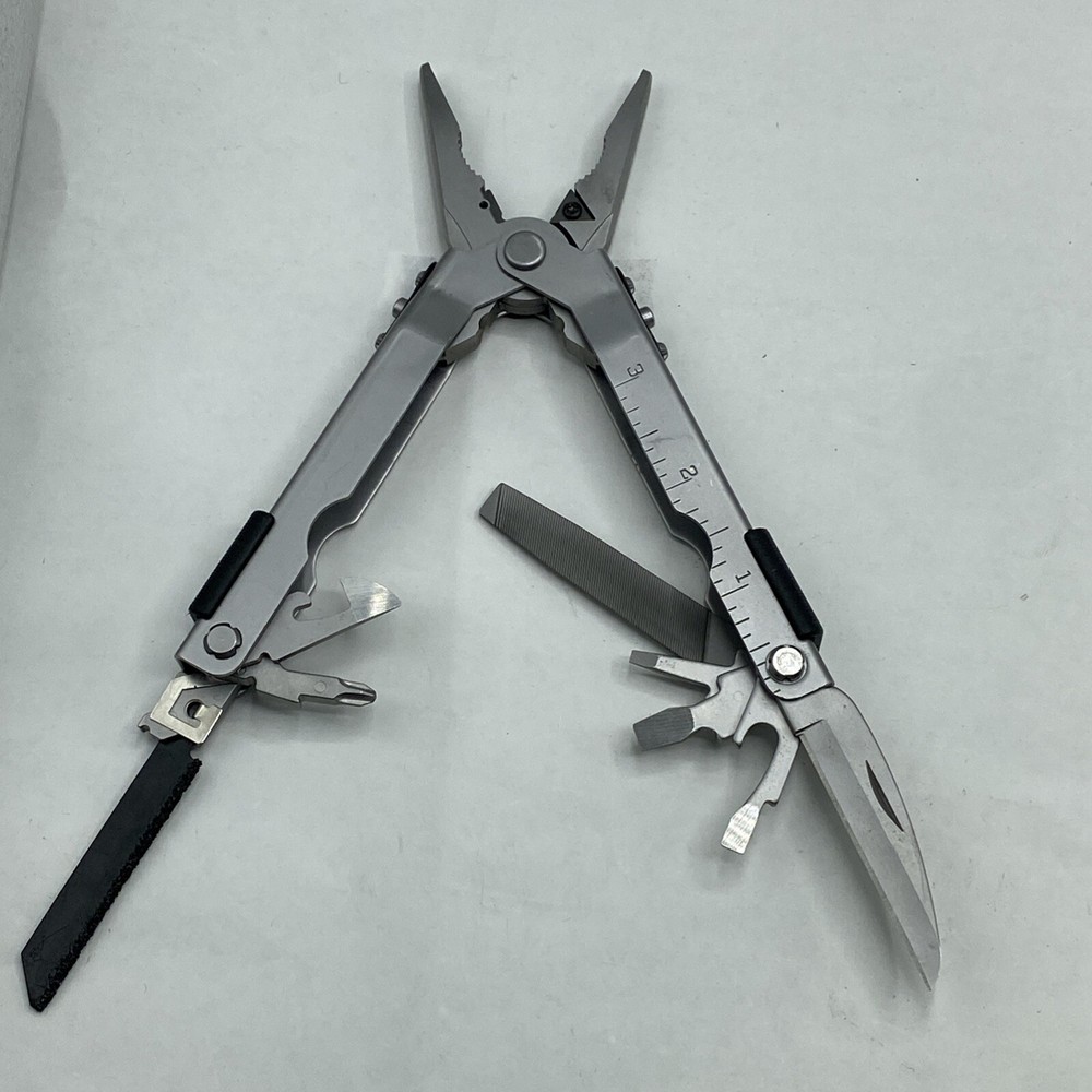 Gerber MP 600 Woodsman with Carbide Cutters Multi tool - Silver
