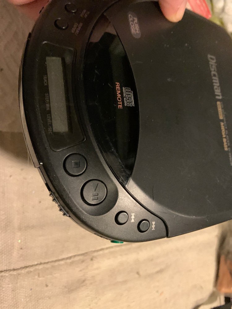 Vintage Sony Discman D-225CR - Tested and Working