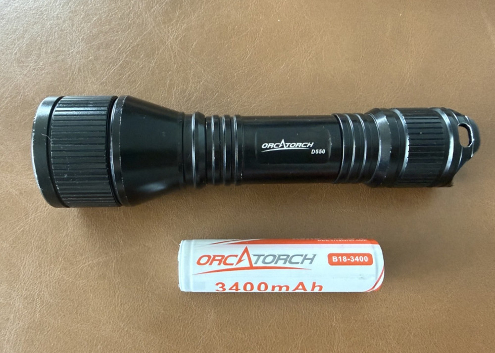 used ORCATORCH D550 Scuba Dive Light + battery