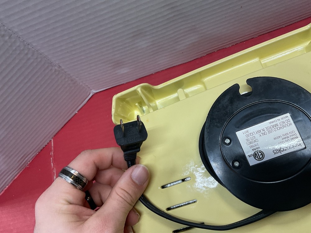 baby cakes donut maker 12 used