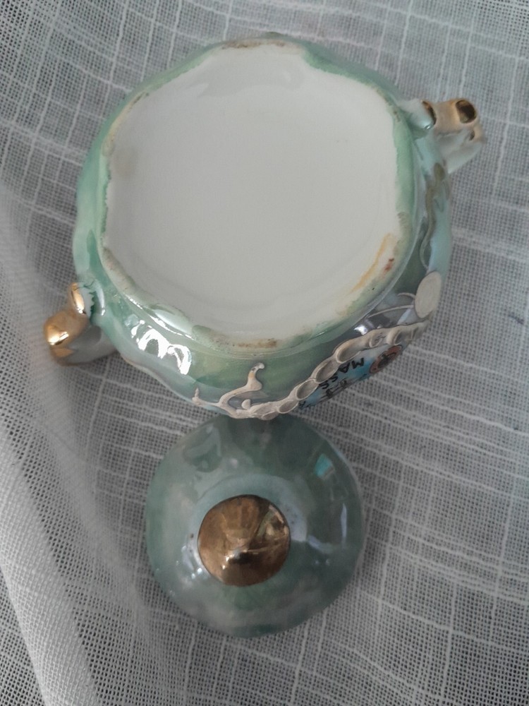 Beautiful Small Cape Cod Souveneir Sugar Bowl With Lid Luster With Gold Trim