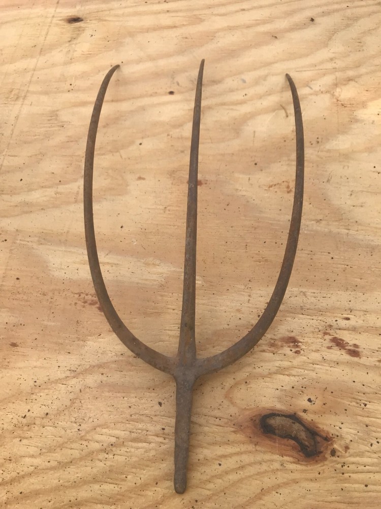 Fork Rake Head 3 Thines Rusty Rustic no handle Original Vintage Primitive Metal