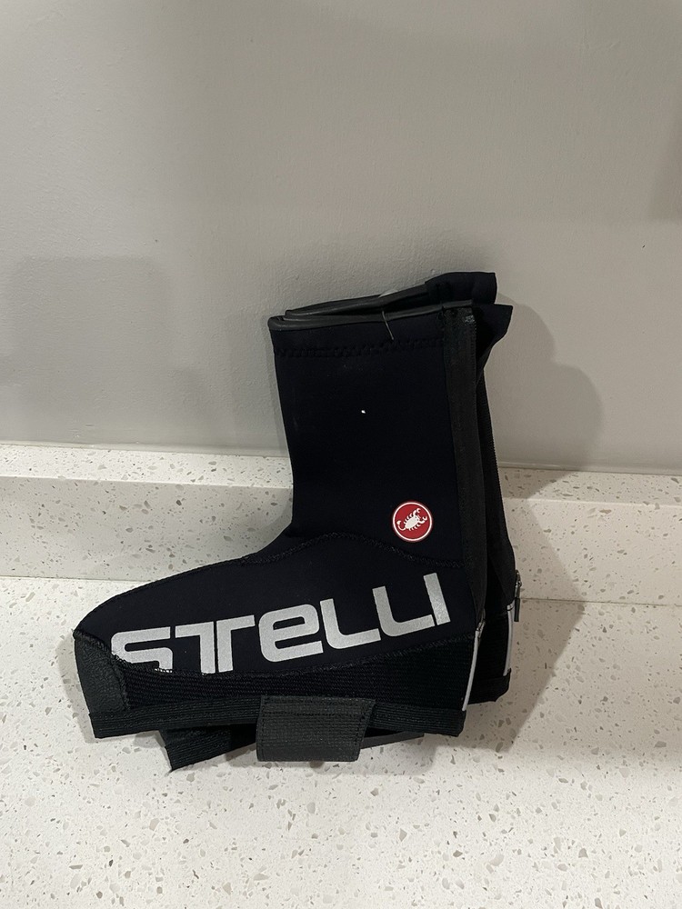 Castelli DILUVIO UL Shoe Covers : BLACK/REFLEX