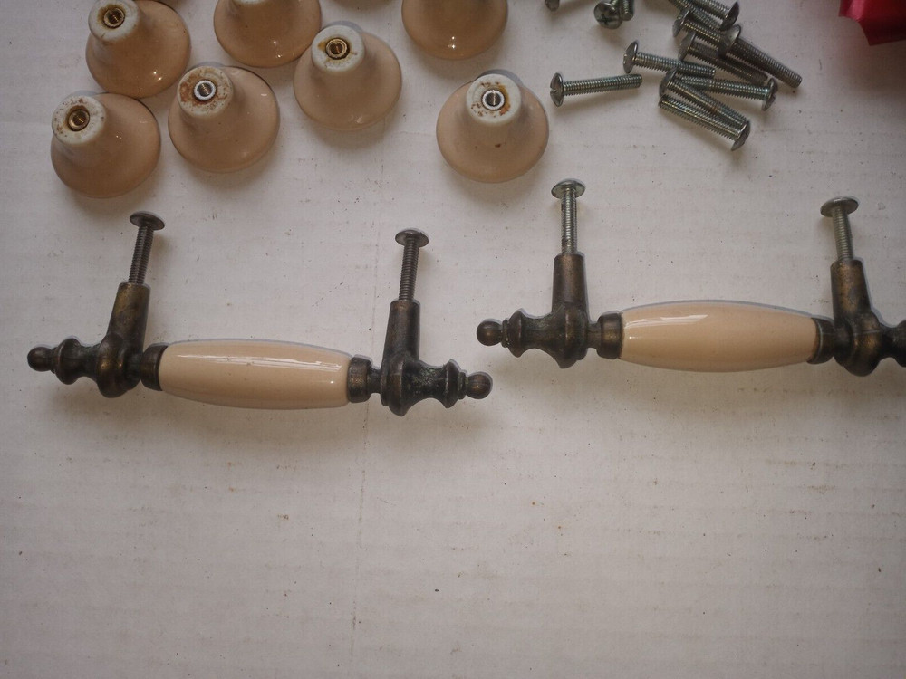 17 CABINET Hardware porcelain handles and knobs set