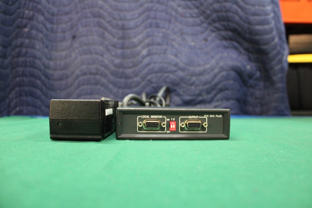 Extron Versa Tools P/2 DA2 Plus VGA/SVGA Distribution Amplifier