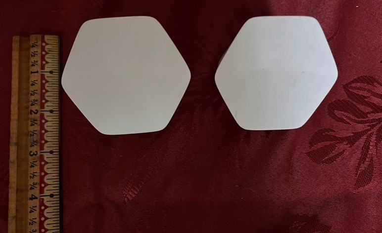Two Xfinity Wi-Fi Pods Range Extender 1st Generation XE1-S