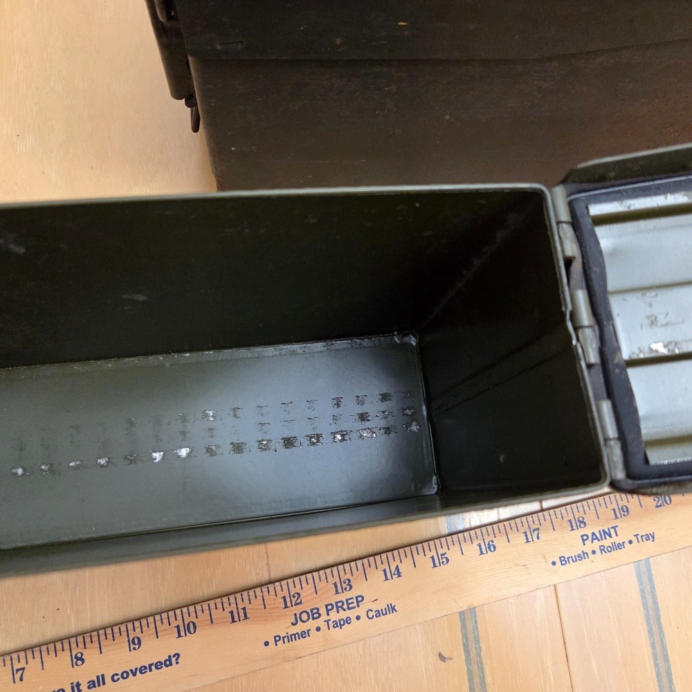 4 Steel Ammo Cans, 2 sizes