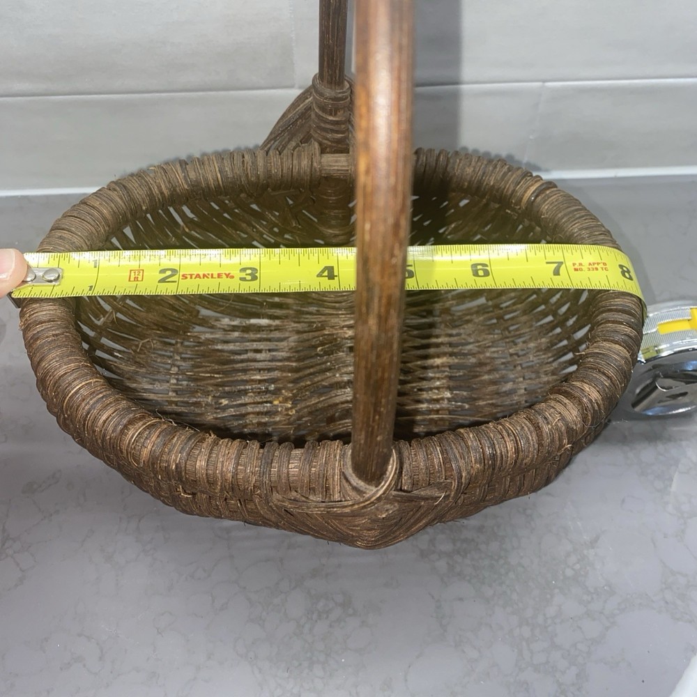 Buttocks basket handcrafted egg gathering herb harvest primitive