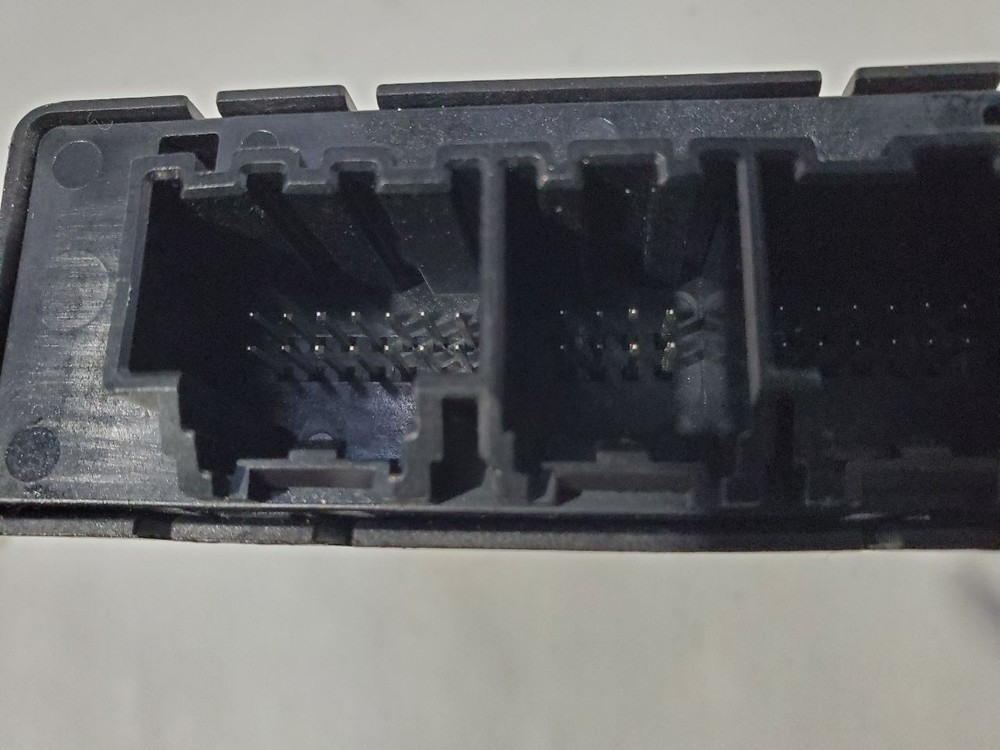 2016 Buick Cascada OEM Parking Control Module 22810361