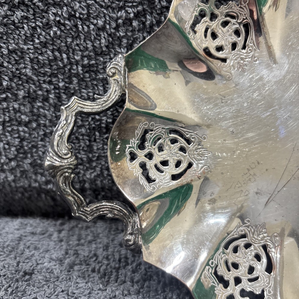 Silver plated Dish "Essay" Made in Canada. E.P. Copper 1001. Hall Marked