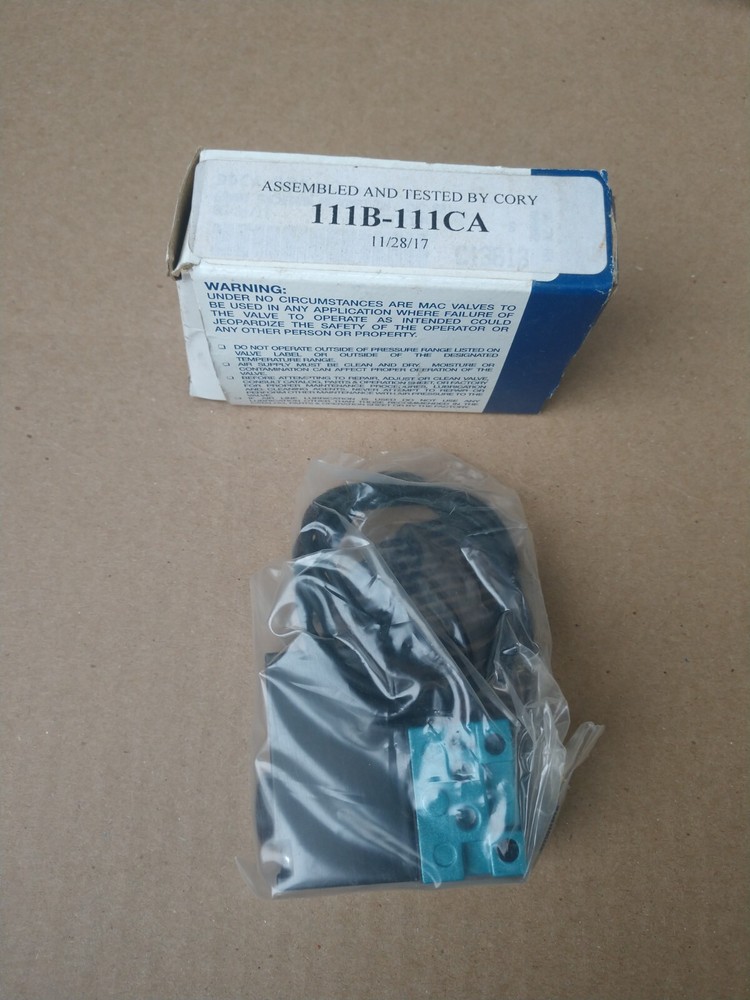 MAC SOLENOID VALVE 111B-111CA BRAND NEW NOS
