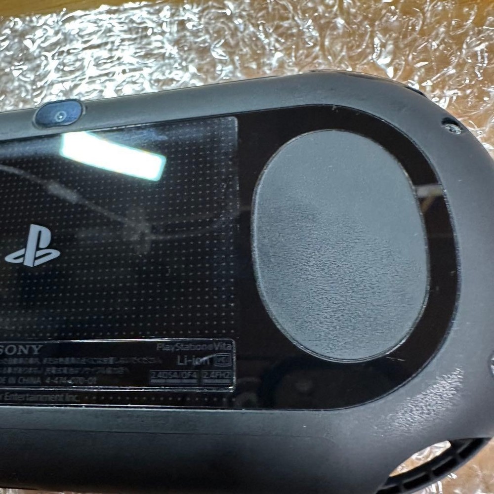 PSVita 2000 Console Black 5922 From Japan