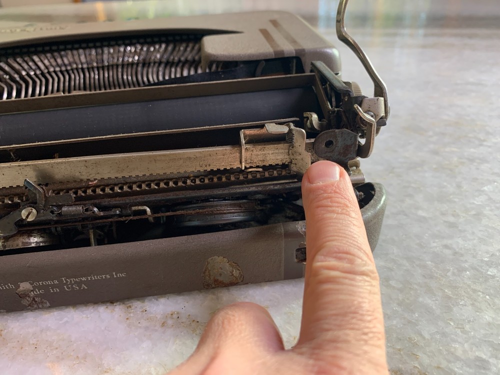 Antique Art Deco 1930s Thin Compact Micro Typewriter Typer Writer Smith Corona