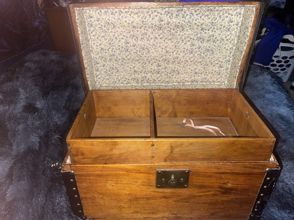 vintage trunks chests