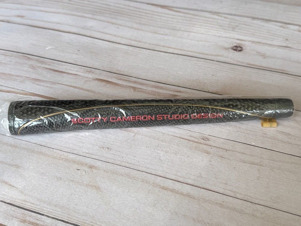 *NEW* Scotty Cameron Black/Silver Matador Grip- Small