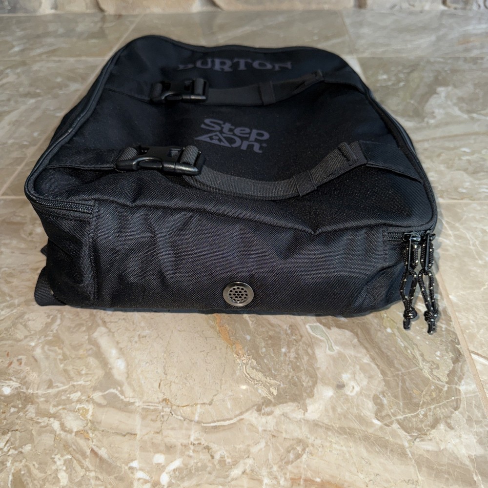 Burton STEP ON Snowboard Backpack Bag / Black / Waterproof / Padded / M Used