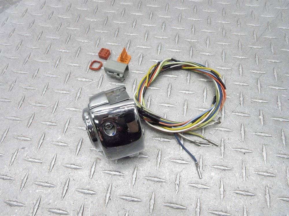 2000 Harley Davidson Roadking Classic FLHR Left Handle Bar Control Switch OEM