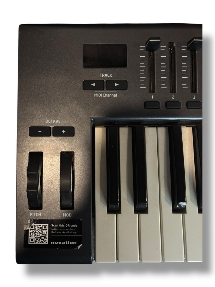 Novation Launchkey 49 Keyboard