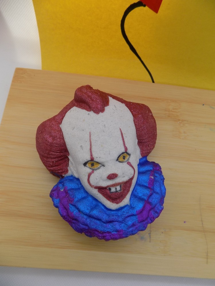 Pennywise Bath Bombs / Clown with Ruffles Bath Bombs