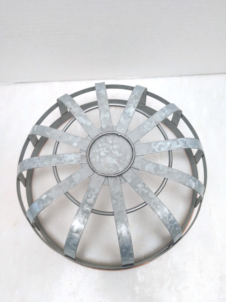 Two Tone Metal Basket