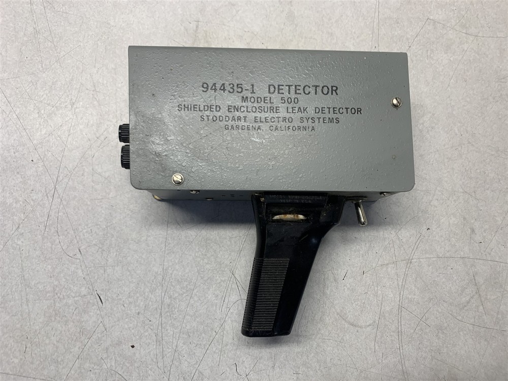 SHIELDED ENCLOSURE LEAK DETECTOR 94435-1 MODEL 500