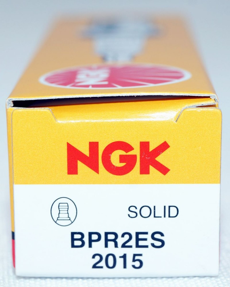 10 Pack Genuine NGK 2015 Spark Plug Solid Tip BPR2ES John Deere Kawasaki Yamaha