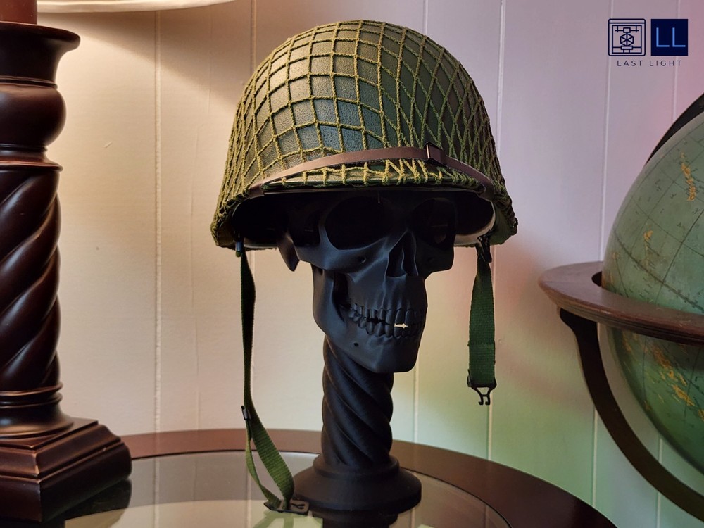 Helmet Pedestal Display with Skull - Unlit Version