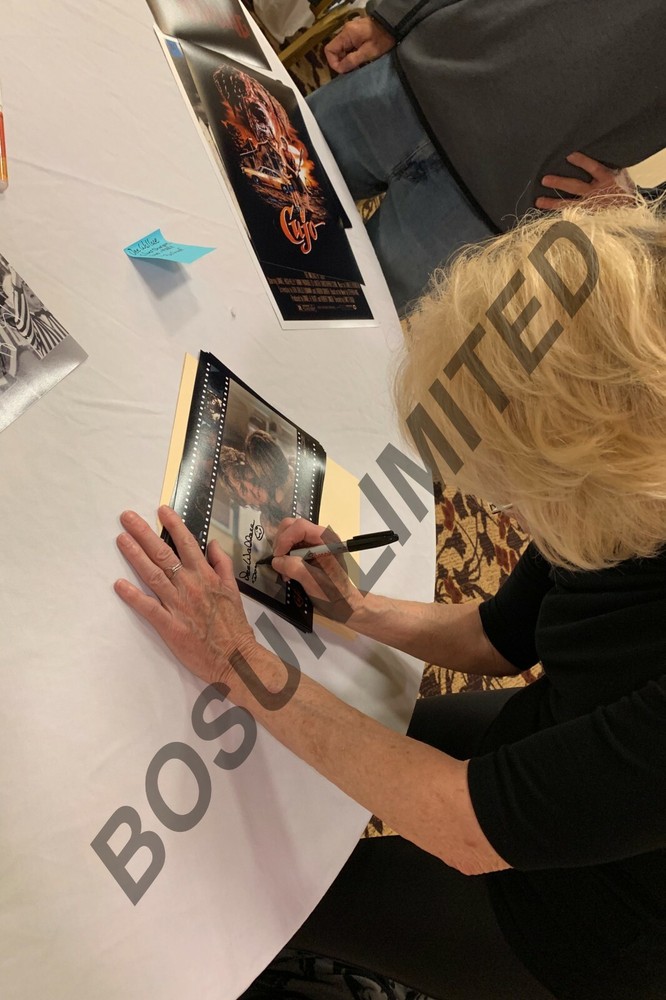 Dee Wallace SIGNED Cujo 8x10 Photo Horror EXACT PROOF A