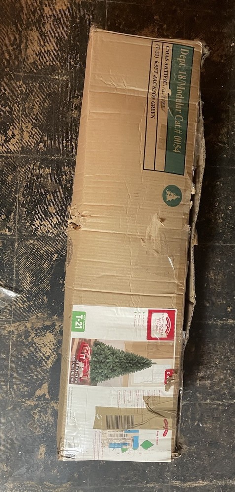 6.5 ft Christmas Tree