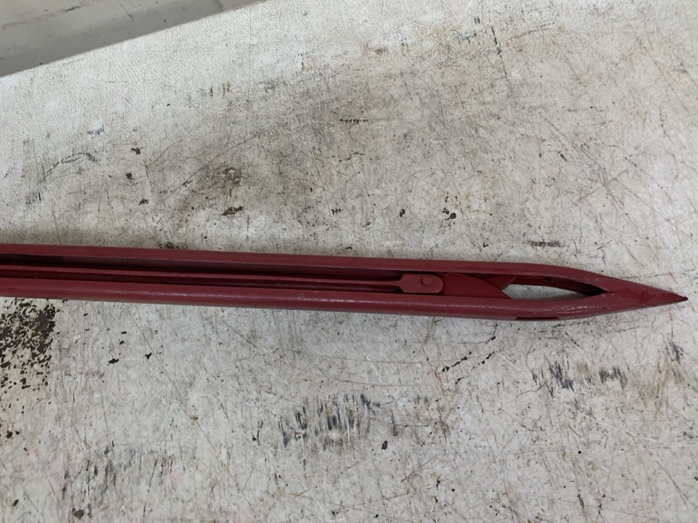 NELLIS H-28 VINTAGE HAY SPEAR