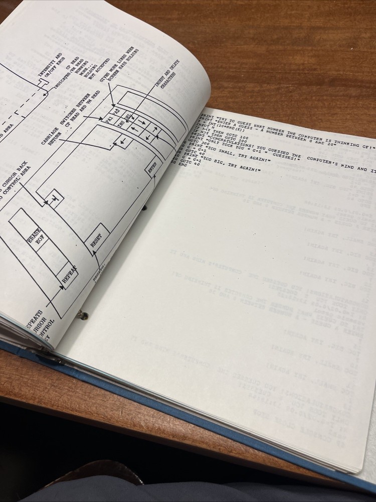 Vintage 1983 IBM BASIC CMS UCONN Course Training Binder VM MVS XEDIT Manual