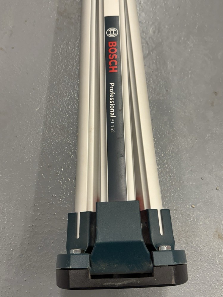 Bosh Laser Level With Tripod