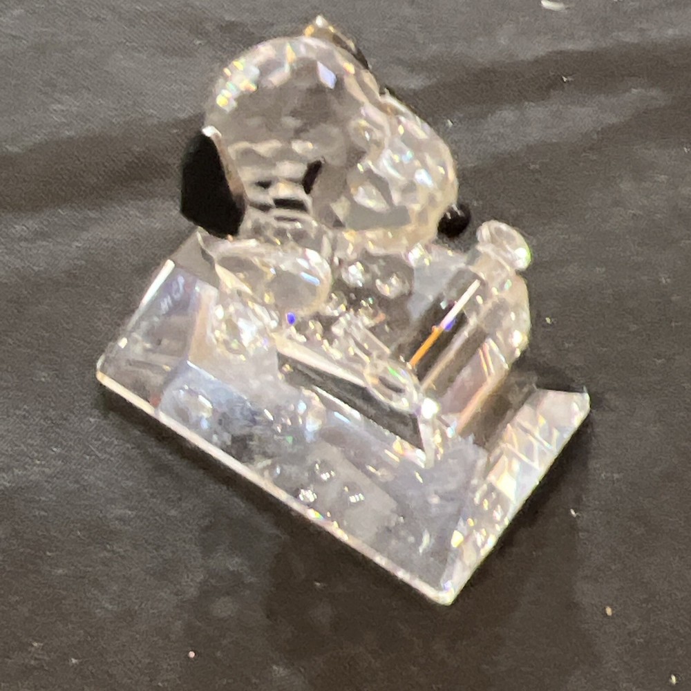 Crystal World PEANUTS Limited Edition “Typing Snoopy” RARE 🤩🤩🤩🤩